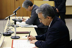 栃木県との「地域経済の発展を目的とした連携協定」締結の模様